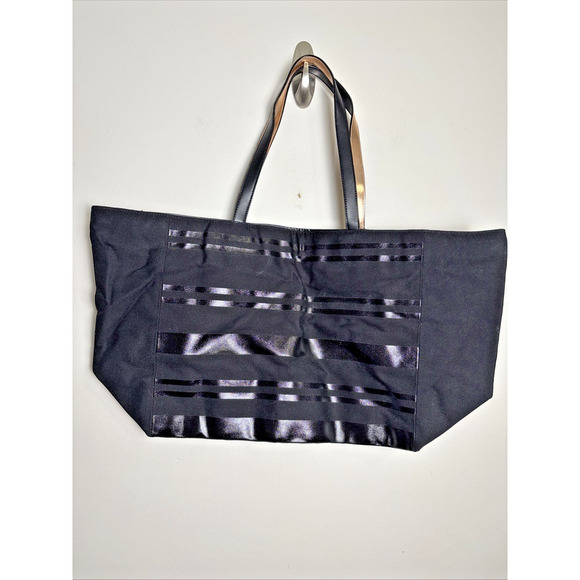 Victoria's Secret Weekender Tote Bag Large Black Zipper Top Travel Gym Commute - Picture 2 of 8